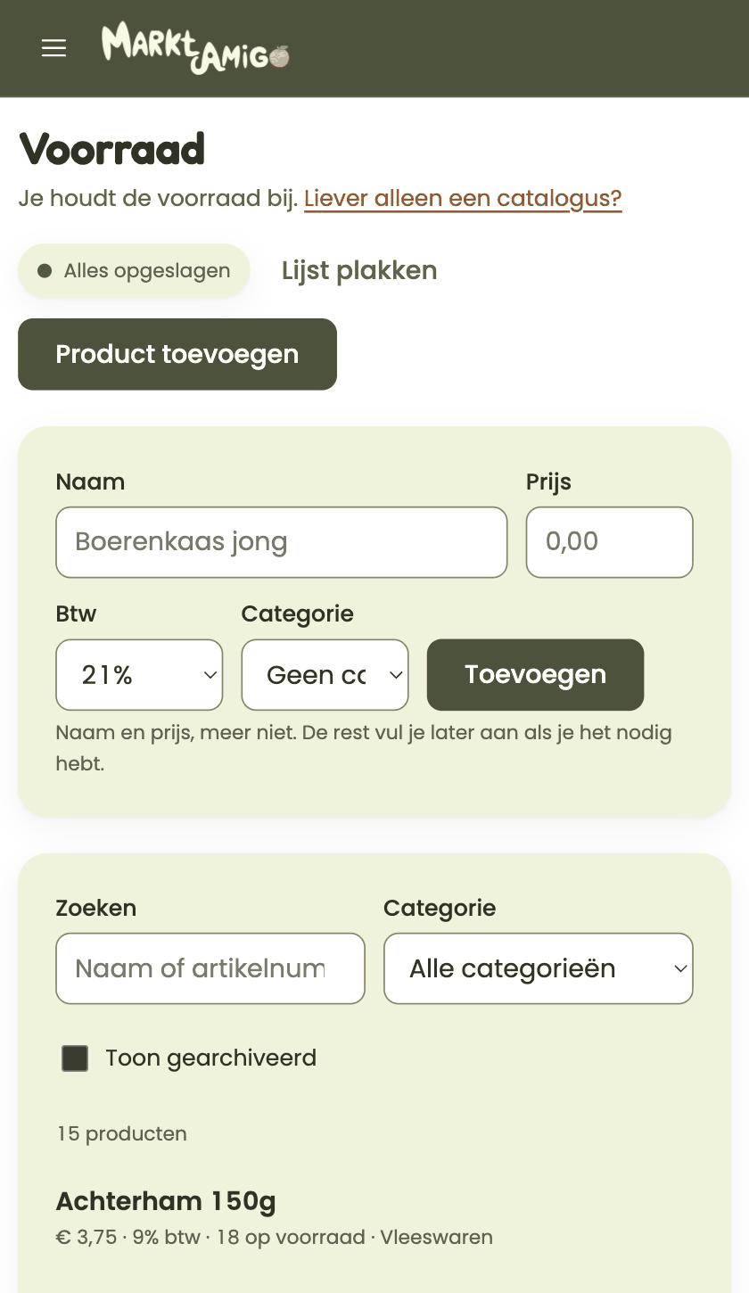 Het scherm Voorraad in MarktAmigo: een product toevoegen met naam, prijs, btw-tarief en categorie, met de catalogus eronder